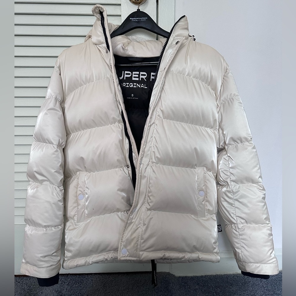 Aritzia Super Puff in white - liquid shine